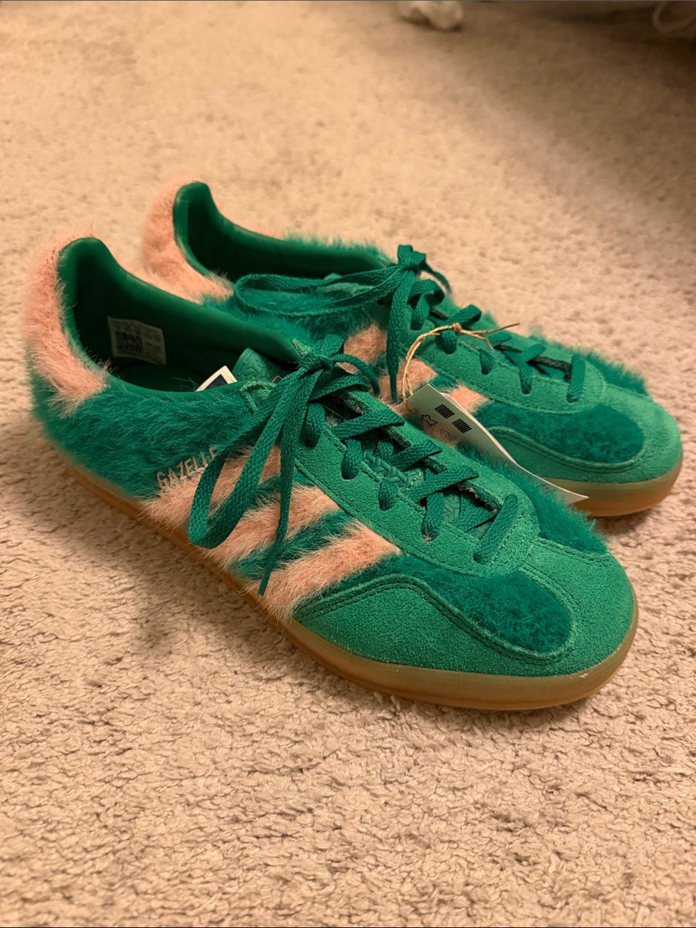 Adidas Gazelle Green and Pink Fuzzy Lace-Up Women's Sneakers NWT Size 7